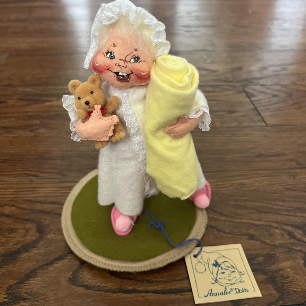 Annalee Doll  '94 Girl with Blanket and‎ Teddy Bear Code # 2353 Vintage